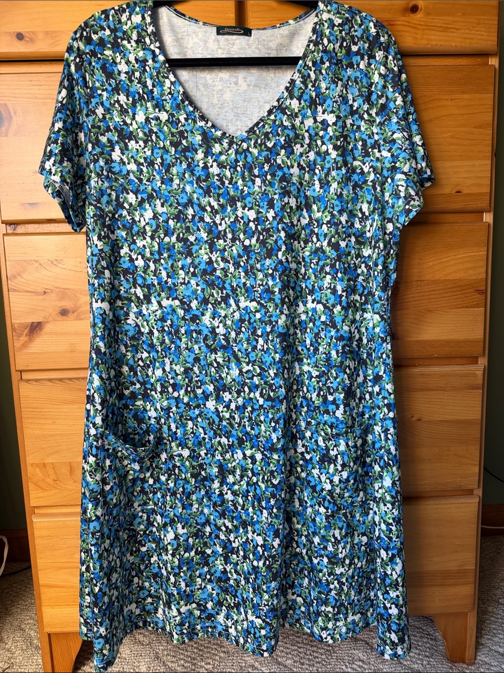 Women’s Blue Floral V-Neck Midi Dress with Short Sleeves